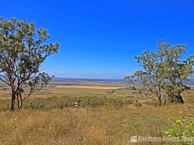 LARGE BLOCK - GREAT VIEWS