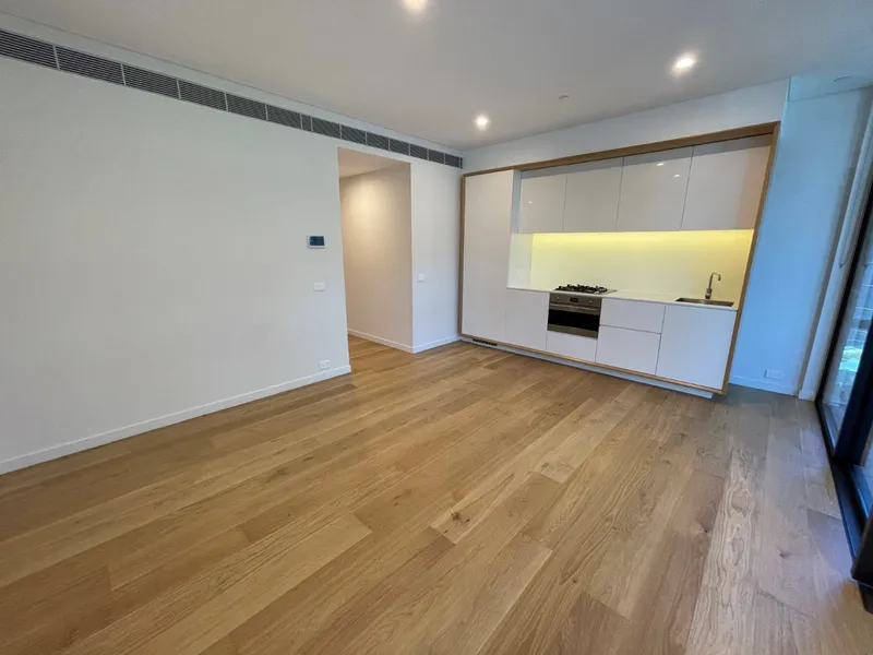 MODERN ONE BEDROOM PLUS STUDY IN CENTRAL PARK