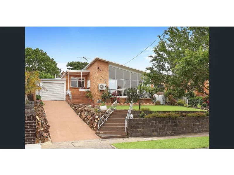 Convenient, Highly thought after family living within Balwyn High School Zone!