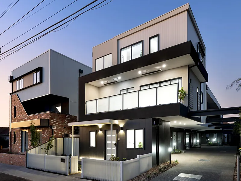 Brand new luxurious living