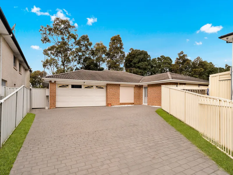 Stunning & Spacious 4 Bedroom Home Ready Now!