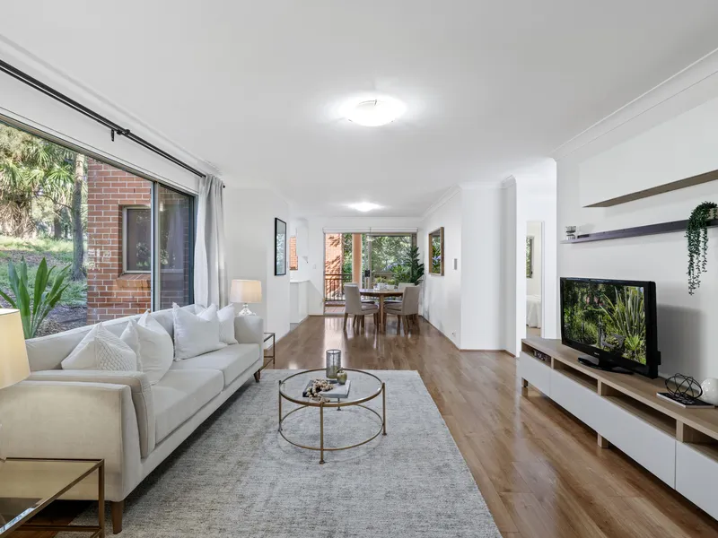 Over-sized Apartment In Private Setting