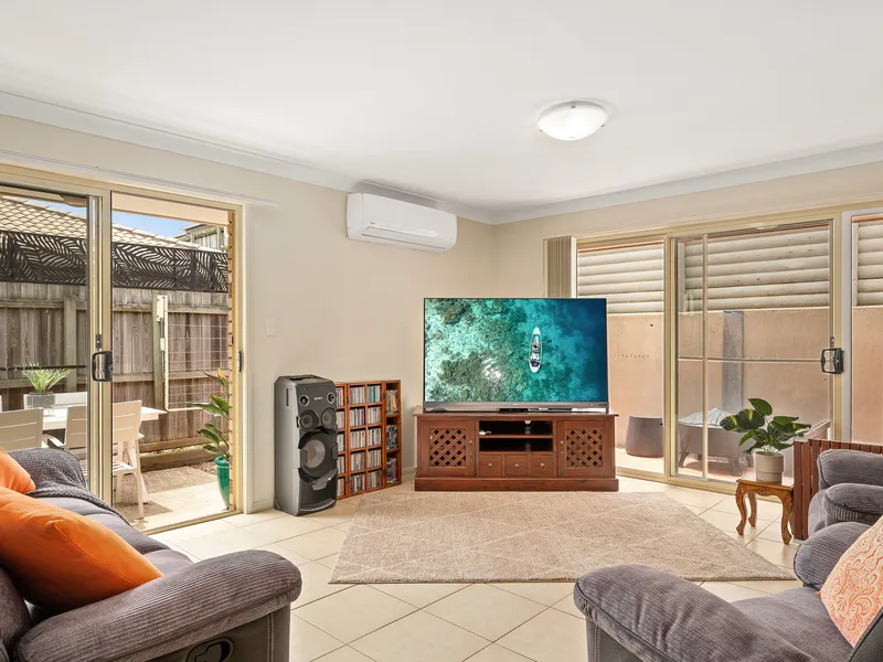 BEAUTIFULLY PRESENTED LOWSET UNIT