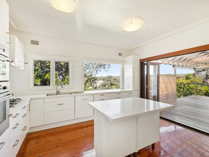 Spacious Home with Entertainers Deck & Yard