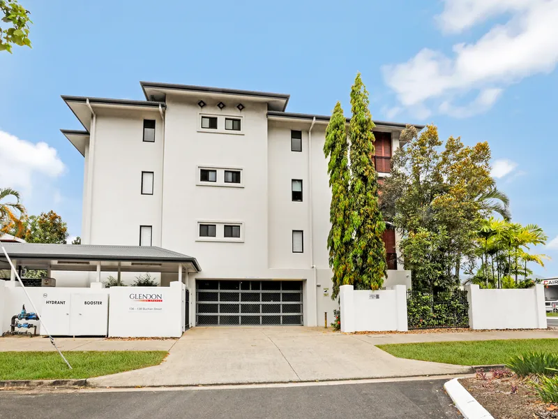 Great unit close to the CBD.