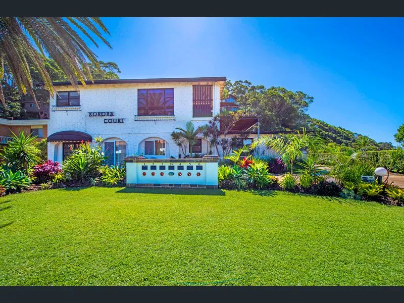 Beach front sunny furnished Apartment
