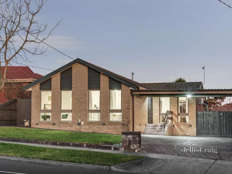 Renovated 3-Bedroom Home Close to RMIT and University Hill