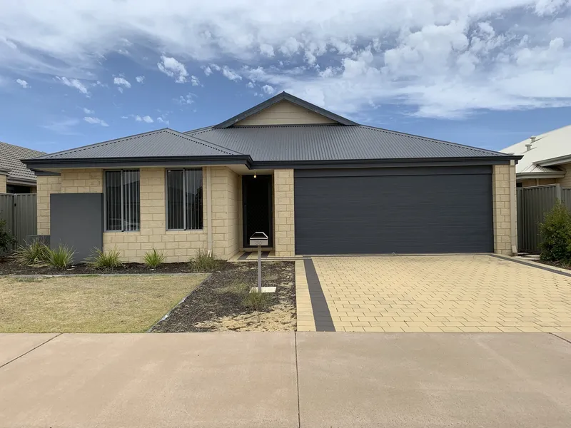 GREAT HOME IN GREAT LOCATION