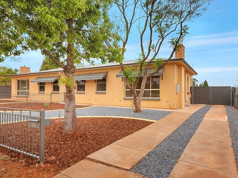 Very Neat & Tidy 3 Bedroom Home