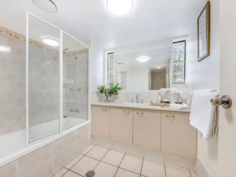 SECLUDED SEASIDE APARTMENT AWAITS