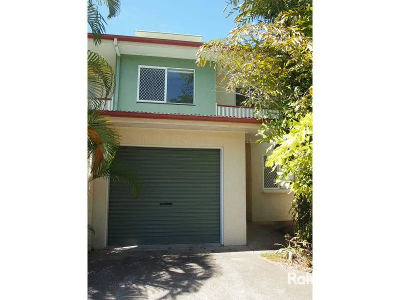 Beautiful 3 Bedroom Unit Close to School/Transport