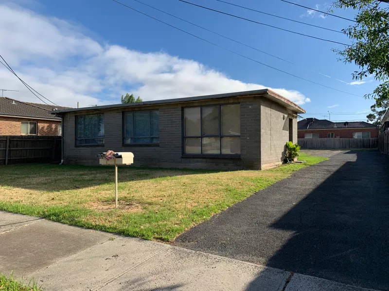 ONE BEDROOM UNIT CLOSE TO AMENITIES!