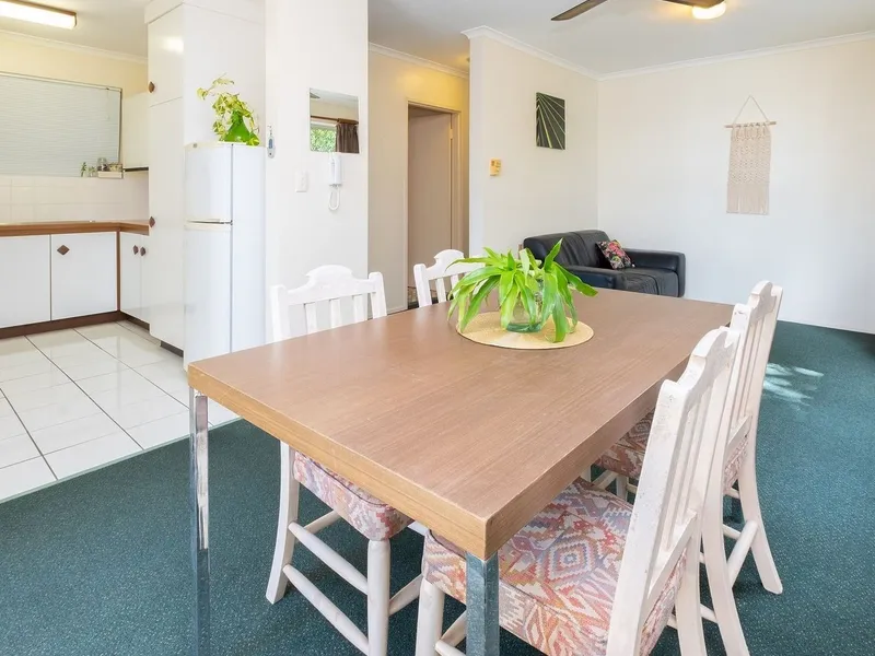 Rare Denmark Hill Beauty!