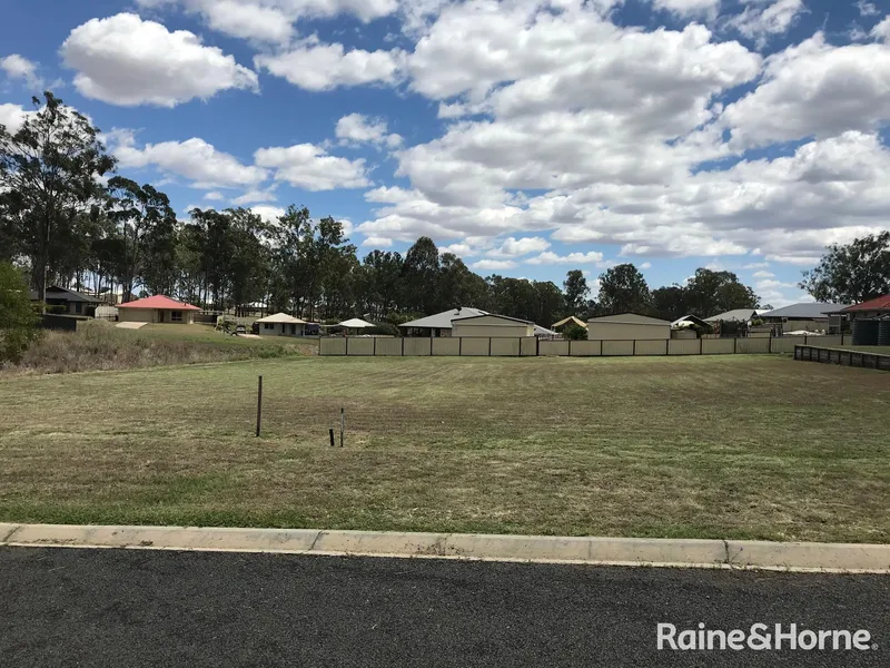 LARGE HOUSE BLOCK CLOSE TO TOWN