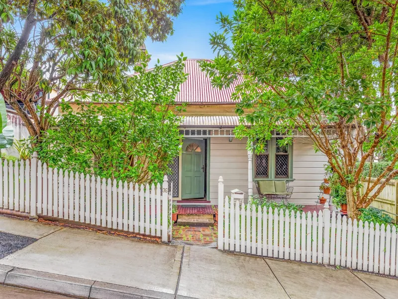 Character Filled Cottage Set In A Leafy Enclave, Boarding Paddington, Double Bay & Woollahra