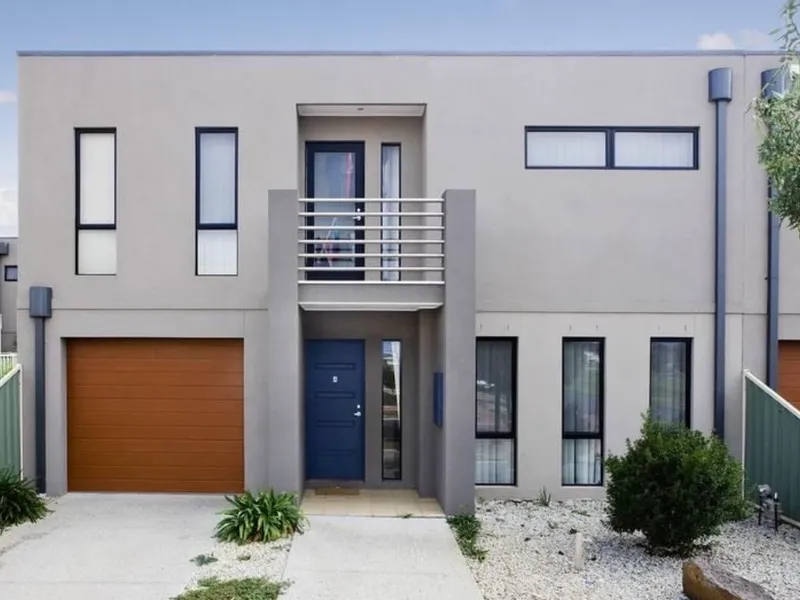 Modern & Low Maintenance Living in Point Cook