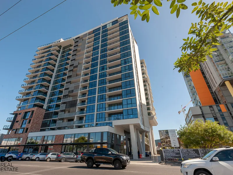 Fully-Furnished, 3-Bedroom, One Car Park