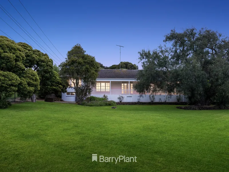 A timeless home on 1,773m2 (approx.)