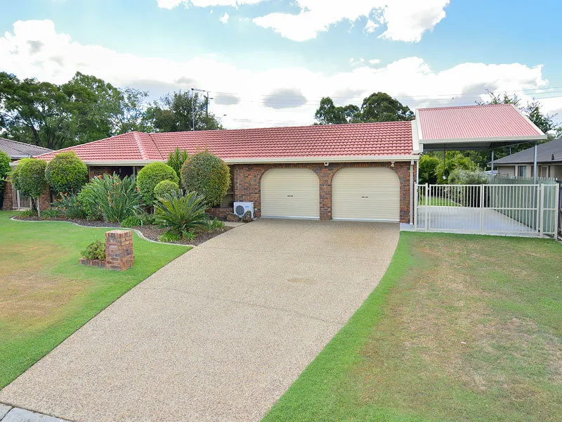 Room for the Caravan or Boat in this spacious executive home in quiet cul-de-sac.