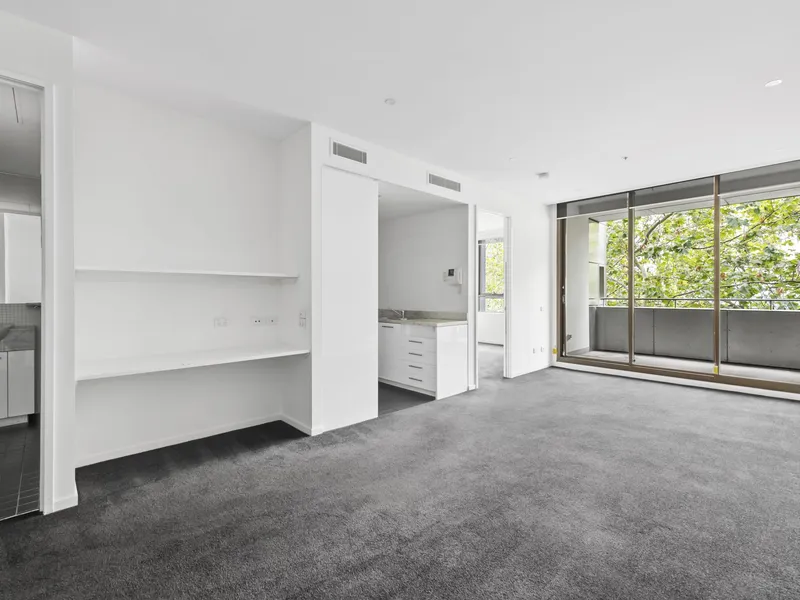 Central CBD 2 bedroom with leafy green outlook from large balcony