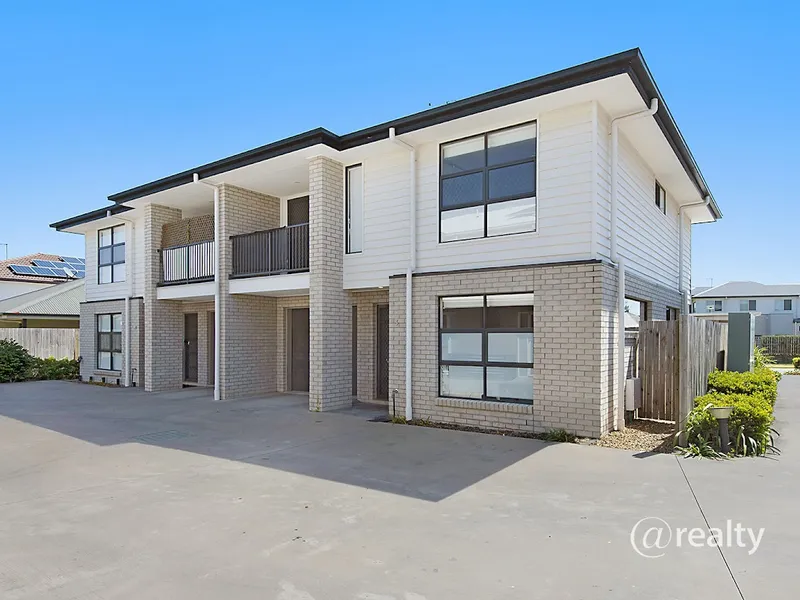 3 YEARS YOUNG HOME SET IN ULTRA CONVENIENT FAMILY LOCATION! READY FOR NEW OWNERS TO MOVE IN AND UNPACK!