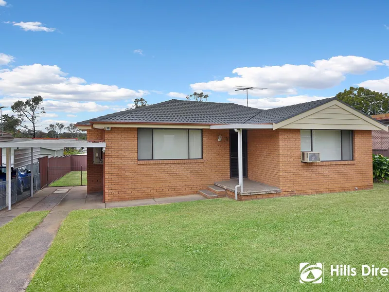 COSY HOME WITH HUGE BACKYARD 