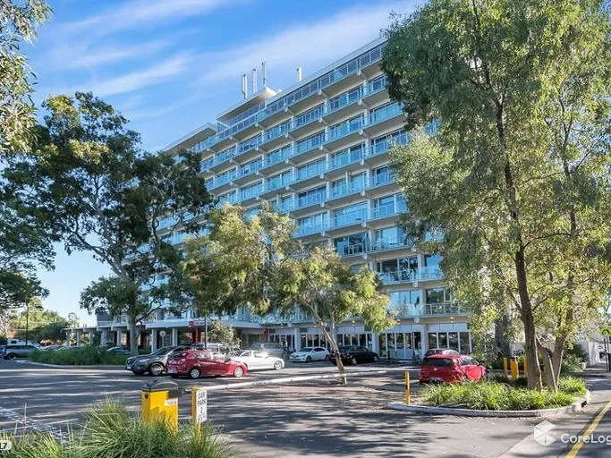 The Watson : What a Life Style...!