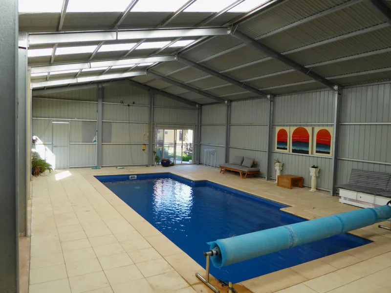 4 ACRES/STONE HOME/LARGE SHEDS/POOL