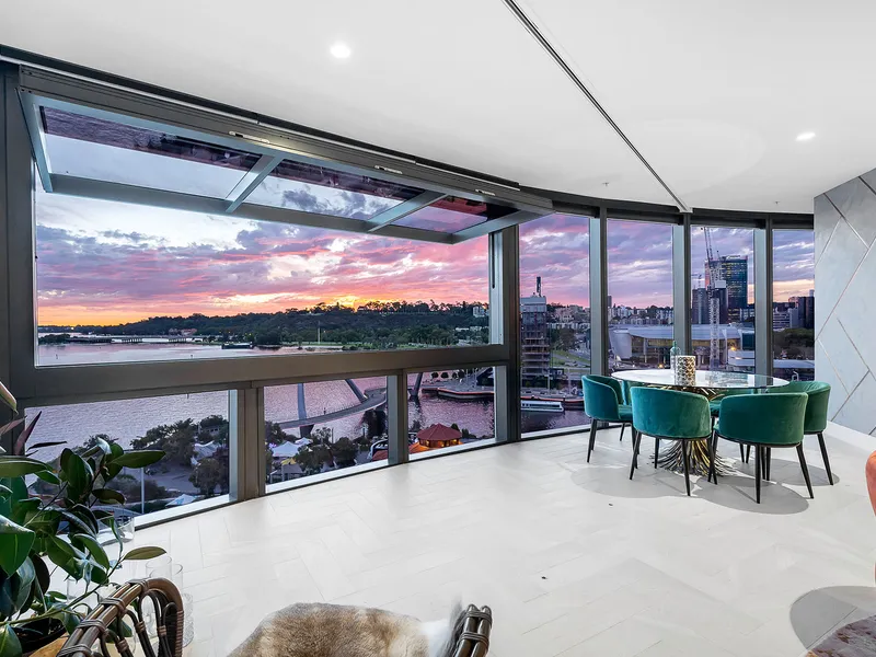 RARE 3-BED RESIDENCE WITH UNINTERRUPTED VIEWS OVER THE SWAN RIVER - Viewings by Appointment  