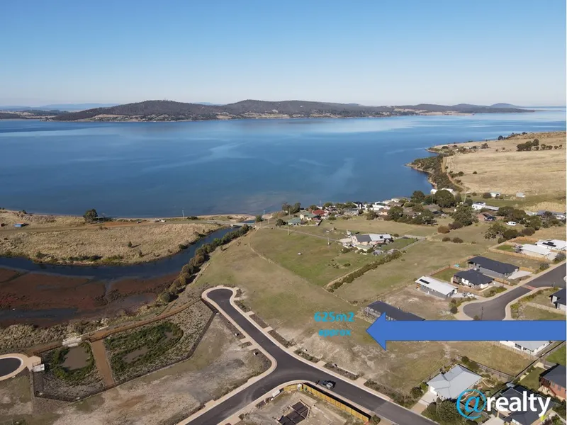 Ready to build your Dream Home? 625m2 newly developed land with Bay Views