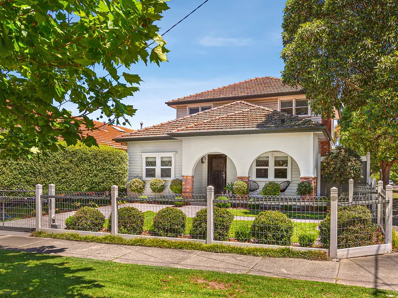 Flair and Flexibility for Those that Love to Entertain