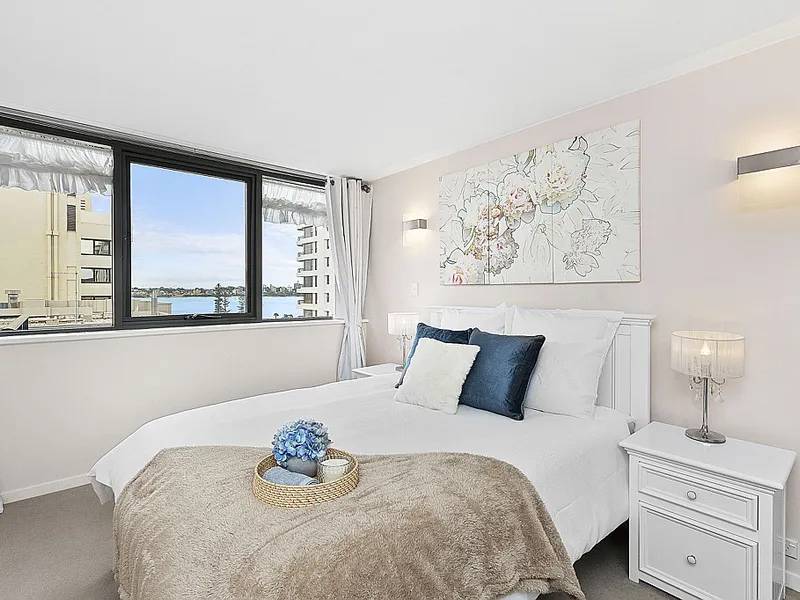 Stunning furnished 2 bedroom 2 bathroom apartment waiting for you!