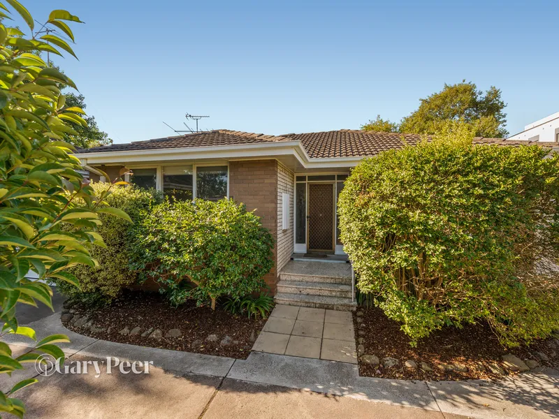 Low maintenance living in a prized pocket