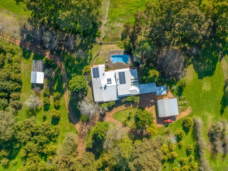 COUNTRY HOME IN BEAUTIFUL BOYANUP