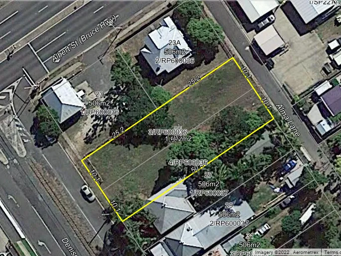 PRIME 1012m2 VACANT ALLOTMENT - ONE ALLOTMENT FROM THE BRUCE HIGHWAY - 20M FRONTAGE .