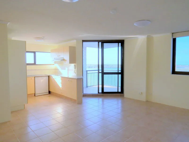 Unit in Banyandah Towers Maroochydore