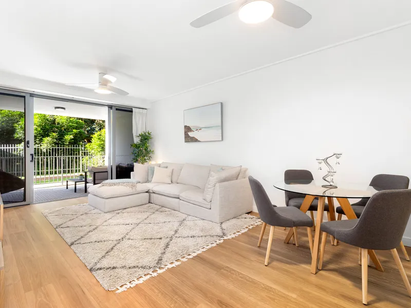 STUNNING CUTTERS LANDING APARTMENT - PEACEFUL GREEN OUTLOOK OVER THE ARBOUR