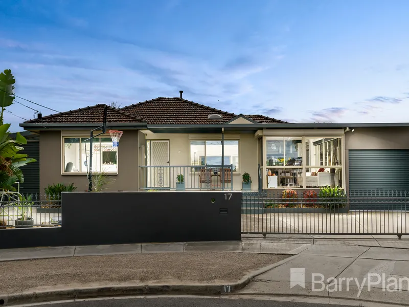 Displaying a relentless focus on luxurious detail, functional style and emanating a flow of natural light, this lavish residence is sure to impress fr