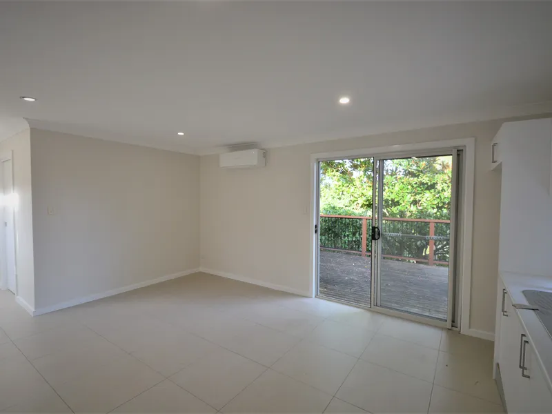 GRANNY FLAT WITH ENTERTAINING DECK