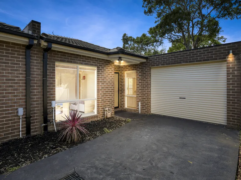 Easy, central living with style! No body corporate!