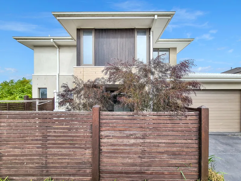 Modern Home in highly sought after Harpley Estate