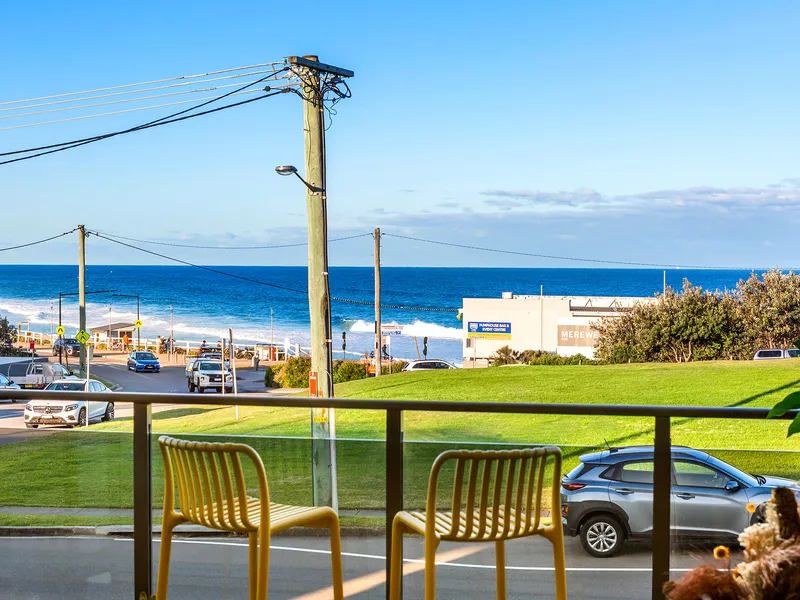 Ultimate Beachside Lifestyle with Dolphins and Whales as Your Neighbours