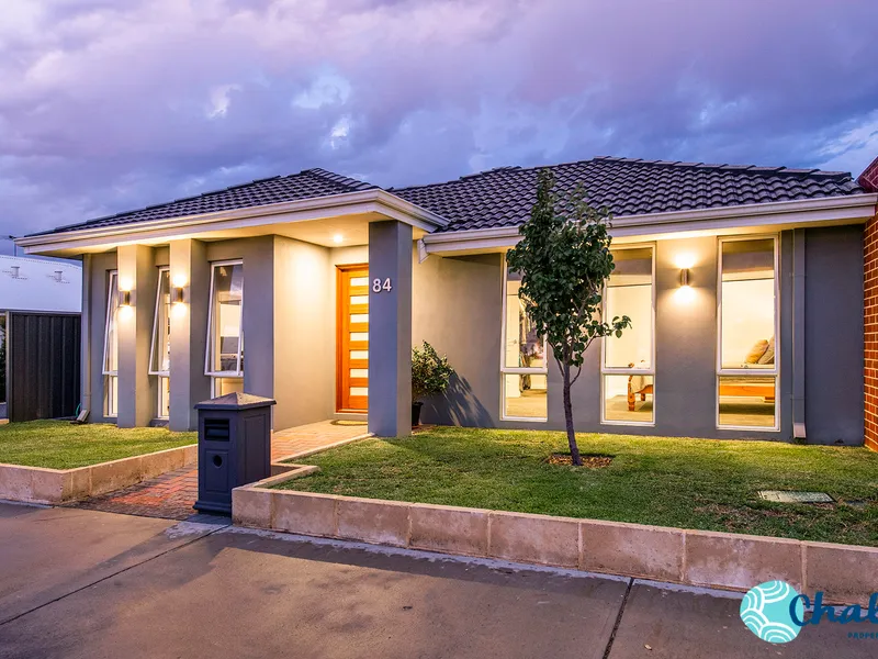 EXQUISITE BEAUTY IN SOUGHT AFTER BEACH SIDE WAIKIKI!