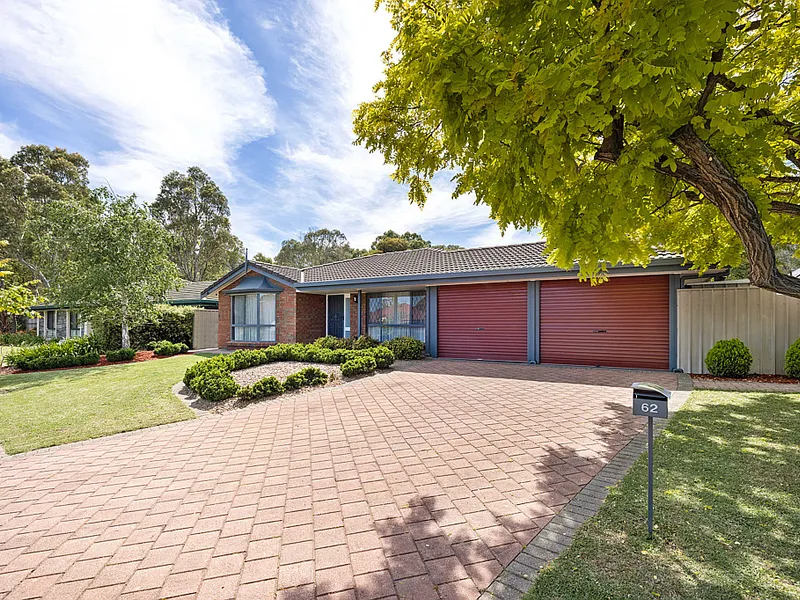 A stunning family home, offering space, versatility & comfort in Woodcroft