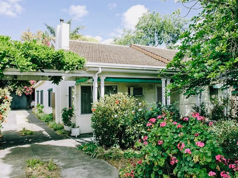 Great location for quick Rent !!!