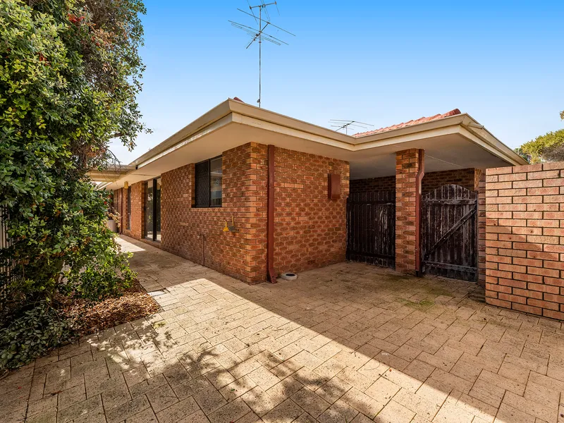 BEAUTIFULLY RENOVATED VILLA