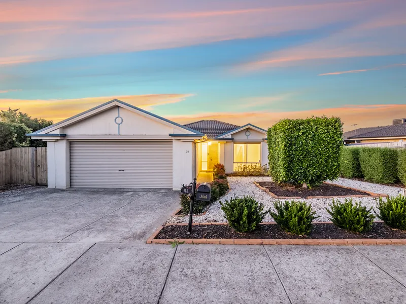 **GRAND OPENING THIS WEEK** AFFORDABLE FAMILY ENTERTAINER - SPACIOUS, SPOTLESS & LITERALLY FOOTSTEPS FROM SCHOOLS & SHOPS!