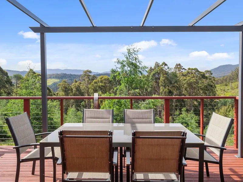 Executive Retreat - Short Term Lease Available 