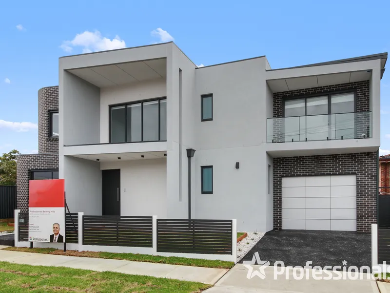 Architectural Flair – Palatial Home