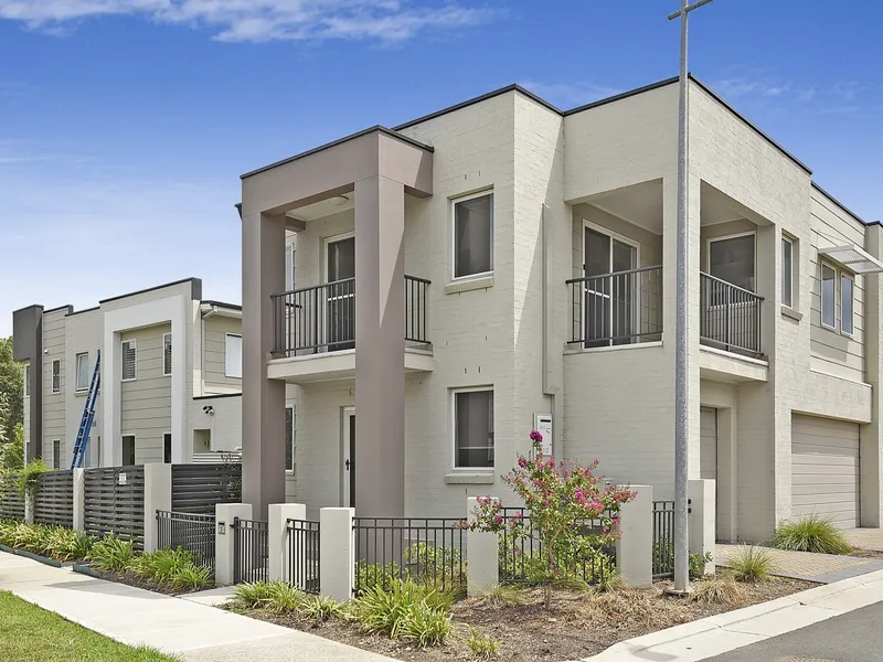 Thornton - Near New Townhouse With Park Views